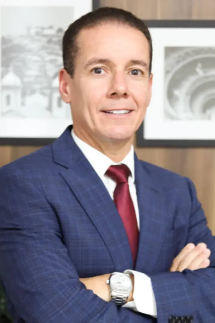 Dr. Marcus Barros