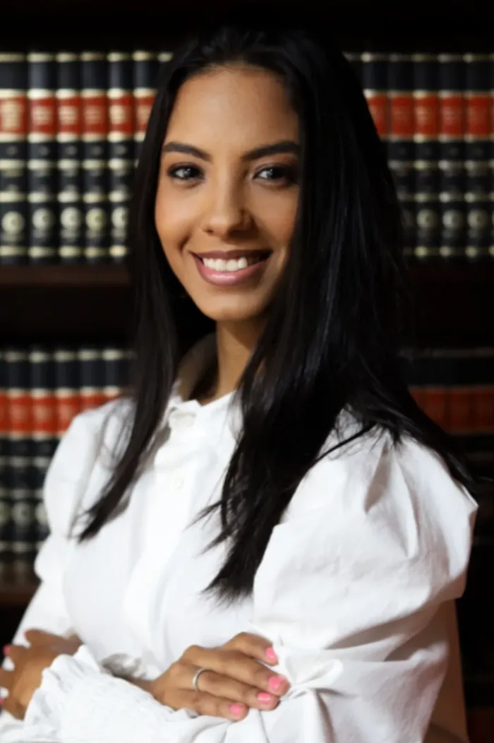 Dra. Iziane Oliveira